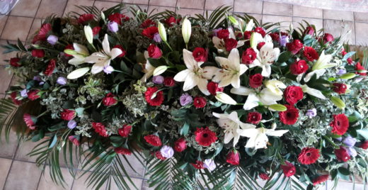 Dessus de cercueil Dessus de cercueil en fleurs fraîches pour Eternel Jardin