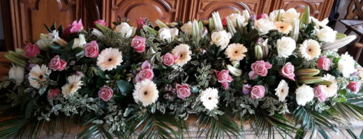 Dessus de cercueil Dessus de cercueil en fleurs fraîches pour Eternel Jardin