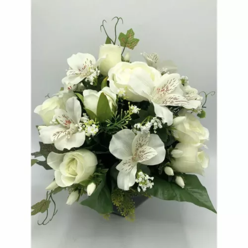 Coupe de fleurs artificielles blanc dans un pot lestée pour cimetière