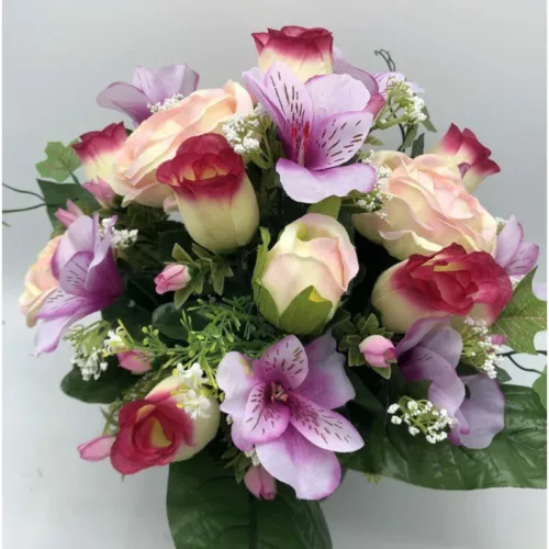 Coupe de fleurs artificielles violet fushia et rose clair dans un pot lestée pour cimetière